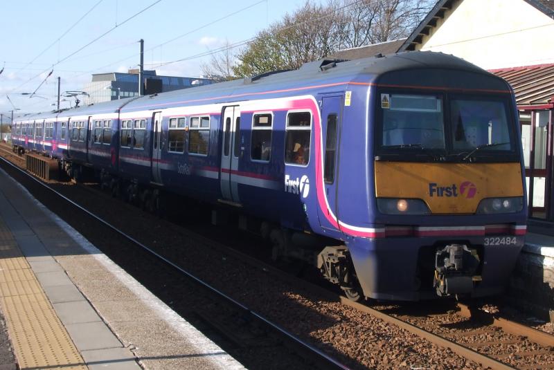 322 484 in Irvine 21/4/10: The 17.13 ex Glasgow Photo of 322 484 in Irvine 21/4/10