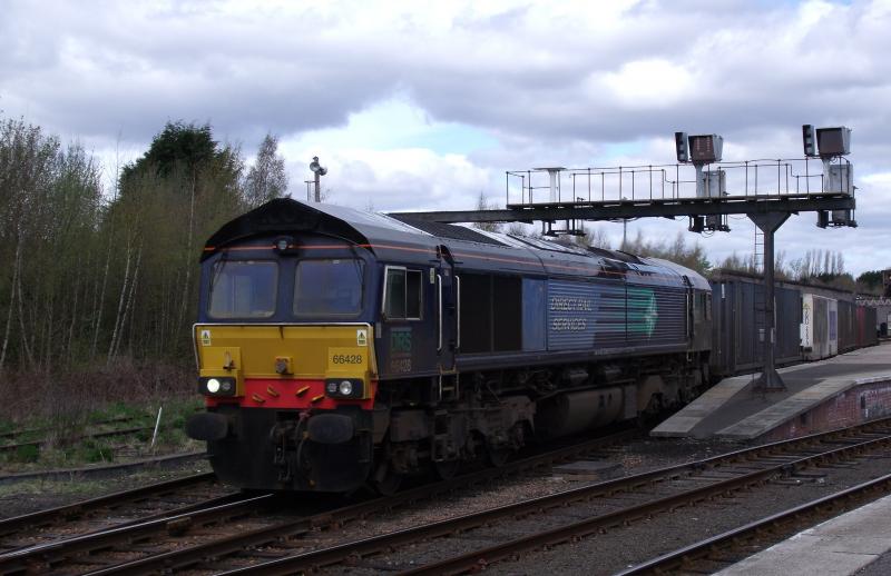 66428 4Z50: 66428 Departs perth with 4Z50 Inverness - Coatbridge FLT on 27/04/10 Photo of 66428 4Z50