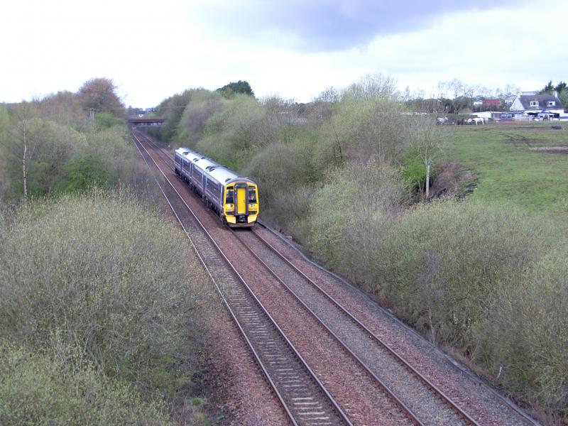 4 Car 158: 4 Car Cl 158 (U/D) passing Crowwood, Monday 26th April 2010 Photo of 4 Car 158