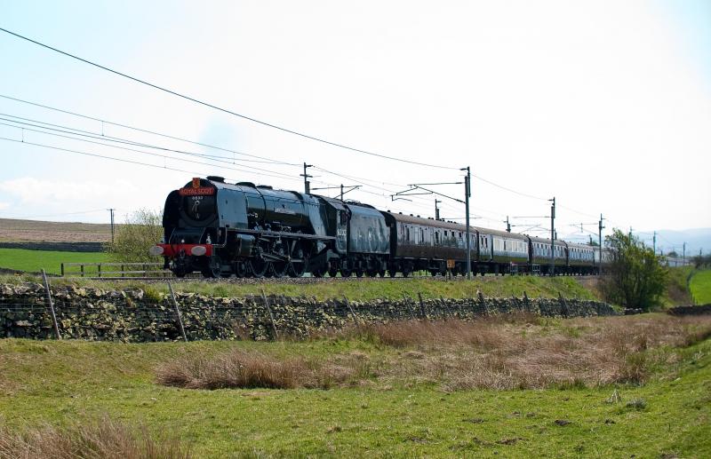 Sutherland on Shap: Duchess of Sutherland on Shap today (22.5.10) with the Royal Scot to Carlisle, very embarrassingly being pushed by the class 47 on the rear Photo of Sutherland on Shap