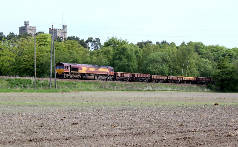 66197: 6K working from Fauldhouse passing the old hartwood hospital Sunday 23/5/10 - 66197 Photo of 66197