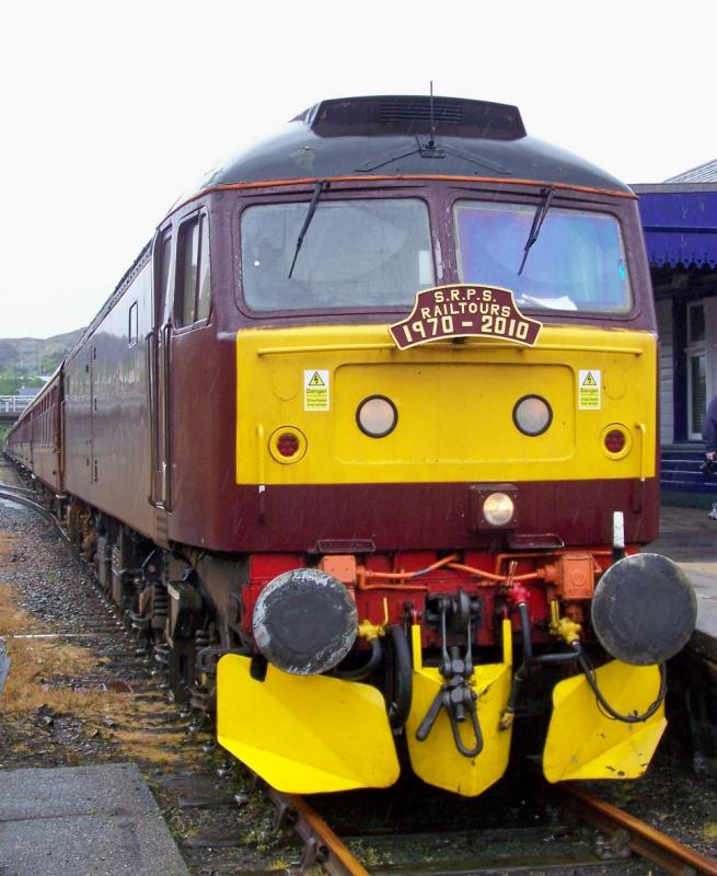47760 Kyle of Lochalsh SRPS 29 May 2010: 47760 stands at a dreich Kyle of Lochalsh, having just arrived with the SRPS charter from North Berwick Photo of 47760 Kyle of Lochalsh SRPS 29 May 2010