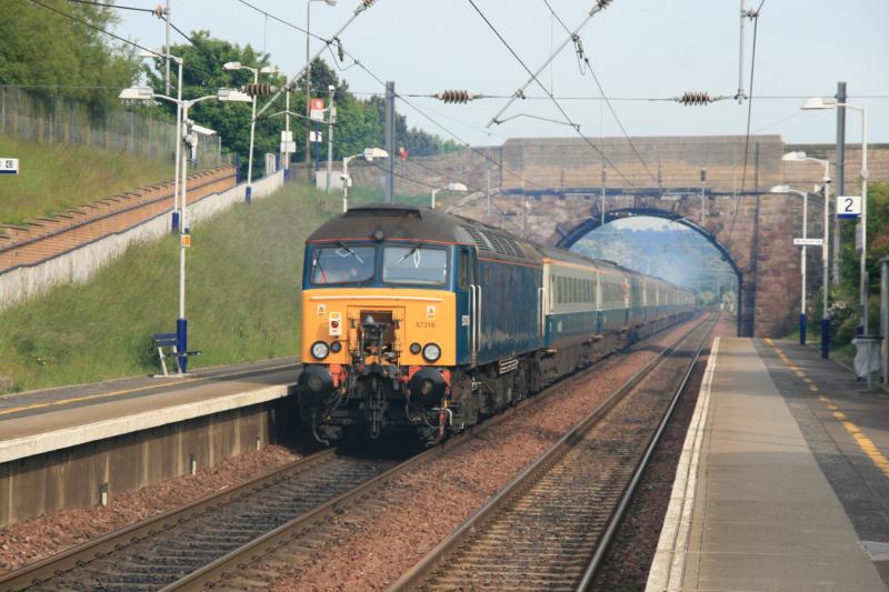 57316 at Musselburgh: 57316 on the rear of 1Z88 17.34 Edinburgh to Shefield passing through Musselburgh on 31/05/2010 Photo of 57316 at Musselburgh
