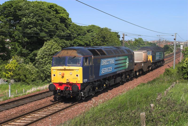 57011 + Flask + 57007: Two 57s and flask passing Bellhaven. 2 June 2010 Photo of 57011 + Flask + 57007