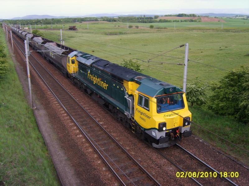 Ravenstruther 020610: A change of scenery for 70002 as it reverses 4S60 into the coal loading point. Photo of Ravenstruther 020610