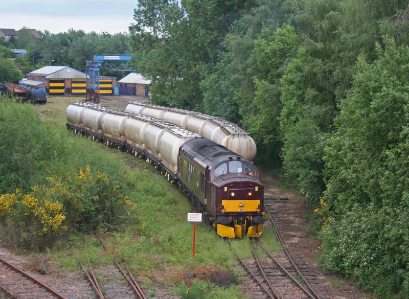 37676 (2): Photo of 37676 (2)