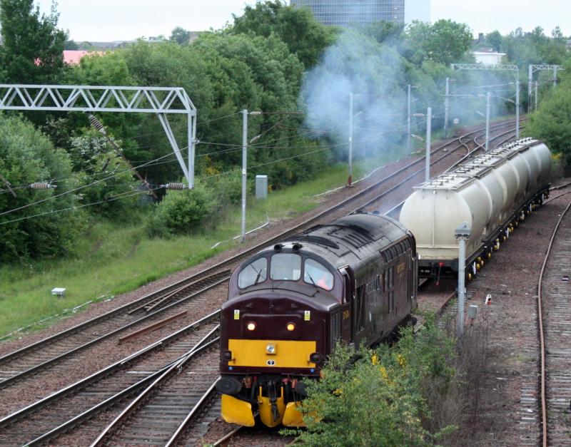 37676: 37676 Running round tanks outside Steels yard in Hamilton 6/6/10 20:12 Photo of 37676