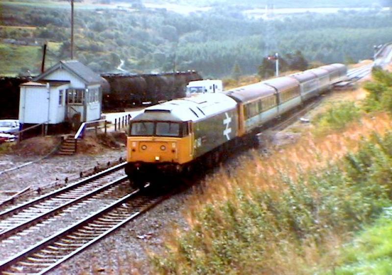 47641: No name 47.461 hauling a P&P wrong end through Culloden 1988 Photo of 47641