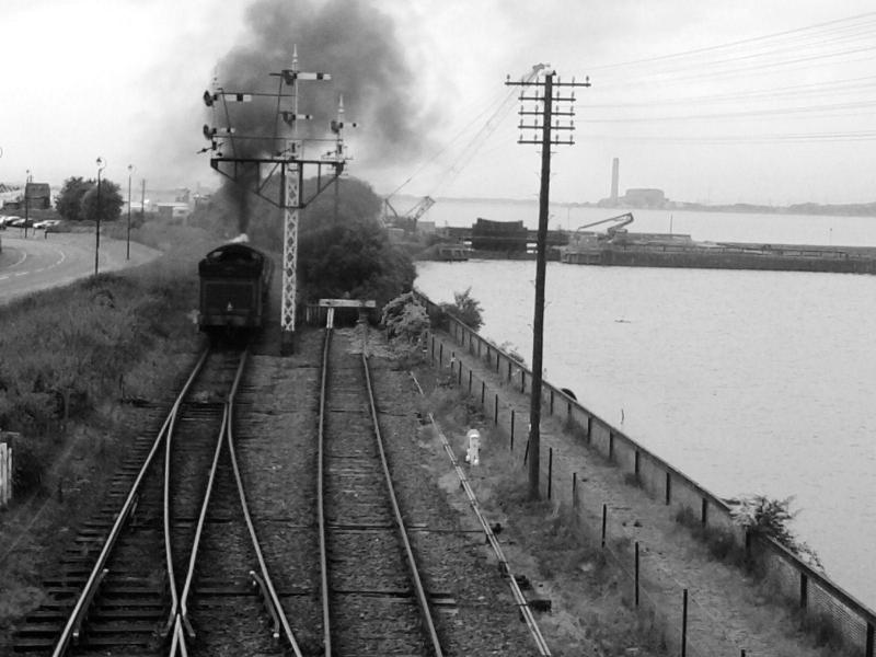 Morayshire running round at Bo'ness: I tried to make the photo look very old. Photo of Morayshire running round at Bo'ness