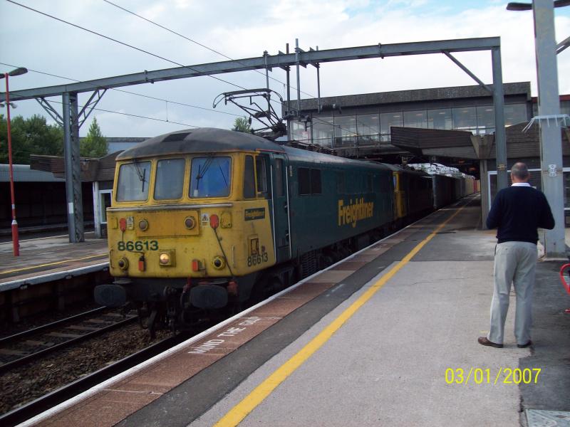Photo of 86613 and 86609