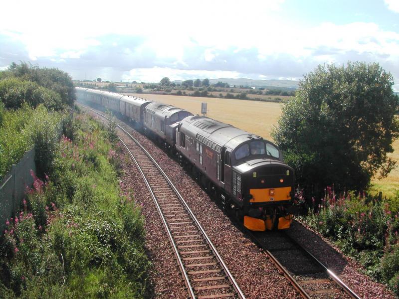 37676 and 37516: 5Z16 Carnforth to Bo'ness. 37676 and 37516 are seen approaching Carmuirs East Junction with a stock move on 12th August 2010. Photo of 37676 and 37516