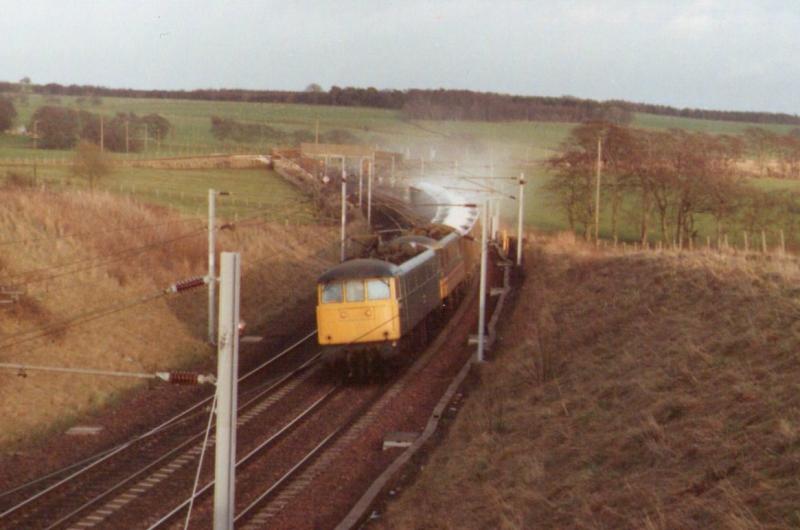 Lime from Thrislington.: 85102 and 86414 head north past craigenhill on March 2nd 1990. Photo of Lime from Thrislington.