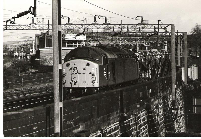 40013 paisley 1982: 40013 takes a cartic train through paisley gilmour st 11 march 1982 unkown photographer Photo of 40013 paisley 1982