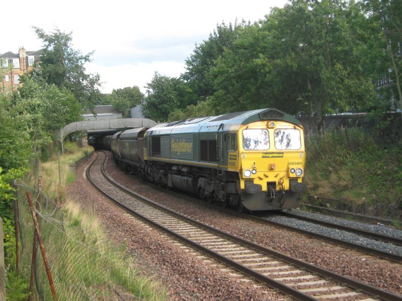 4Z32: 66560 at Morningside 4Z32 Fri 20 Aug 2010 at 1749 hrs Photo of 4Z32