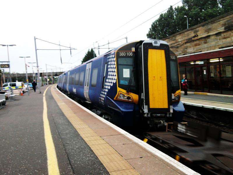 380106 at Motherwell: Photo of 380106 at Motherwell