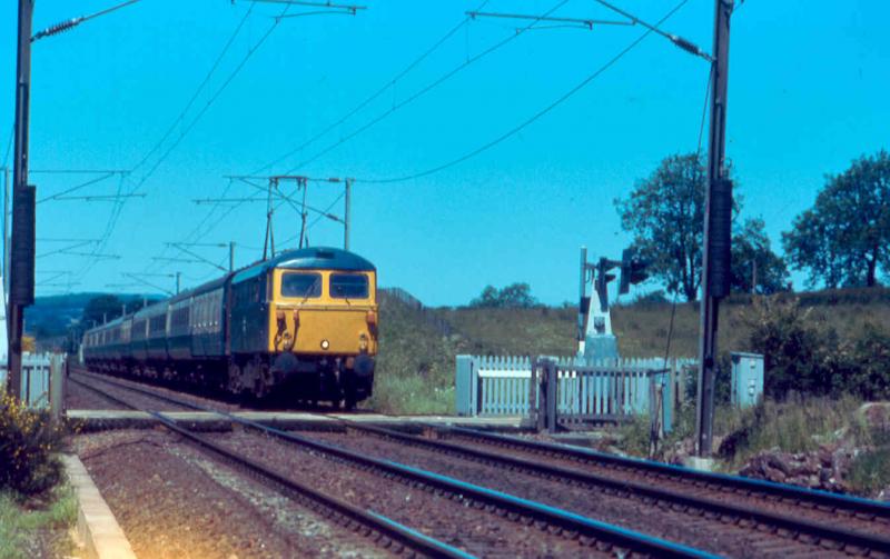 Over Nethercleugh: An 87 races towards the barriers in May 1974.
Derrick Stewart photo. Photo of Over Nethercleugh