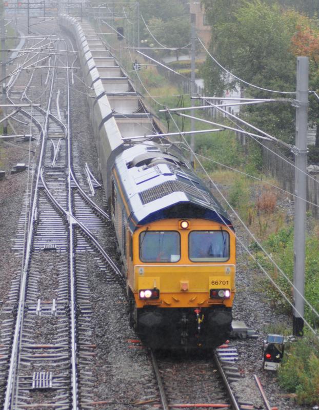66701: 66701 4S51 N.Blyth-Hunterston empty. After having passed Shields Depot is about to pass Shields West junction (Burmah Road) 80 mins late
A good soaking for me Photo of 66701