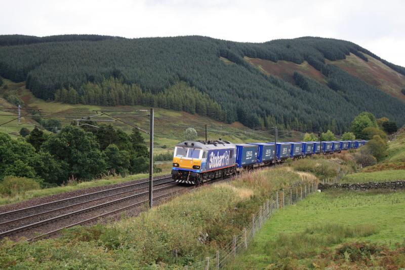 92017 at Harthope: 92017 on 4S43 06.22 Rugby to Mossend at Harthope on 20/09/2010. Photo of 92017 at Harthope