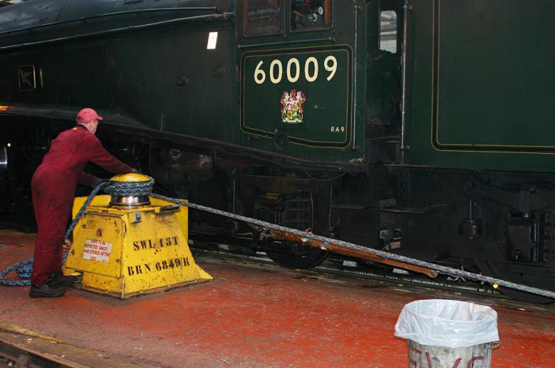 Moving the loco: The loco is moved whilst on the lathe using a large rope and a capstan. Photo of Moving the loco