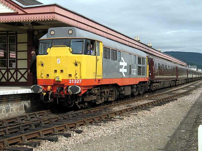 31327 Aviemore 04Aug06.jpg: 31327 arrives at Aviemore with the Royal Scotsman, 4th August 2006 Photo of 31327 Aviemore 04Aug06.jpg