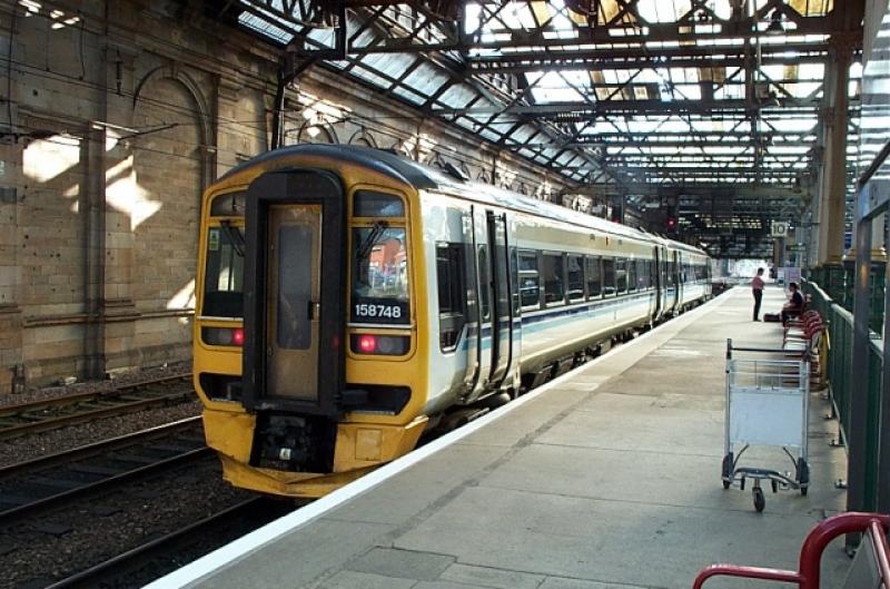 'Cross Country' 158748 at Edinburgh, June 2001: 158748 about to work the 18:57 Edinburgh - Birmingham New Street. 22 June 2001. Photo of 'Cross Country' 158748 at Edinburgh, June 2001