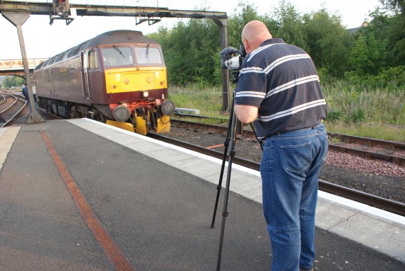 Serious Stuff You Know!!: Some people spend lots of dosh to record locomotive movements. This 'film director' records this WCR 47 running round the platforms at Perth Station. Photo of Serious Stuff You Know!!