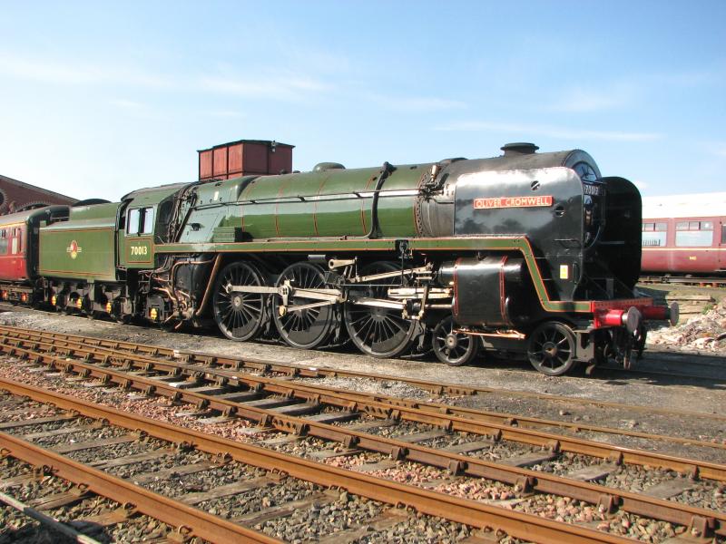 70013 Oliver Cromwell : Britannia class Loco. 70013 sits on the shed road at Bo'ness. The Loco. was at Bo'ness to head two Special trains round the Forth Circle, for the SRPS. Photo of 70013 Oliver Cromwell