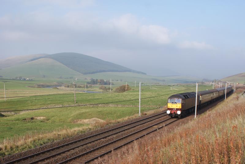 The West Highland & Jacobite Statesman Tour: Two WCR 47'S top'n'tail running slightly late whilst three miles short of Abington Loop in South Lanarkshire on 10th October on it's return run to Swindon. IZ64 Photo of The West Highland & Jacobite Statesman Tour