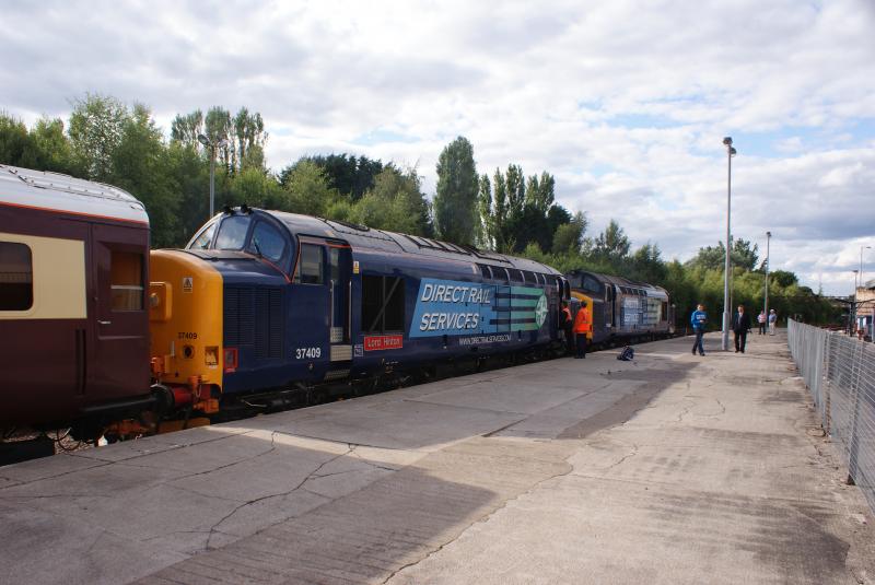 Double Headed Tractors: 25-minute comfort break/driver change at Perth whilst heading north with the Northern Belle 'premier five star' railtour. Photo of Double Headed Tractors