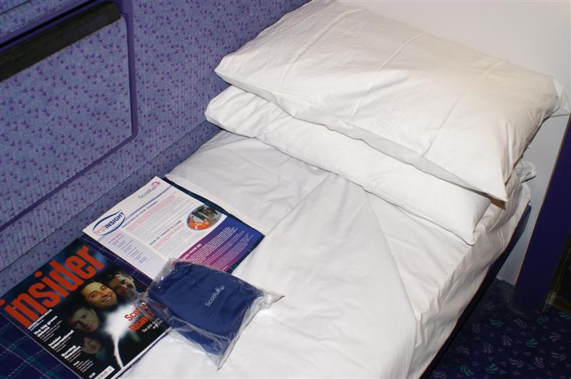 Internal 4: Close up of bed with accessories for the customer Photo of Internal 4