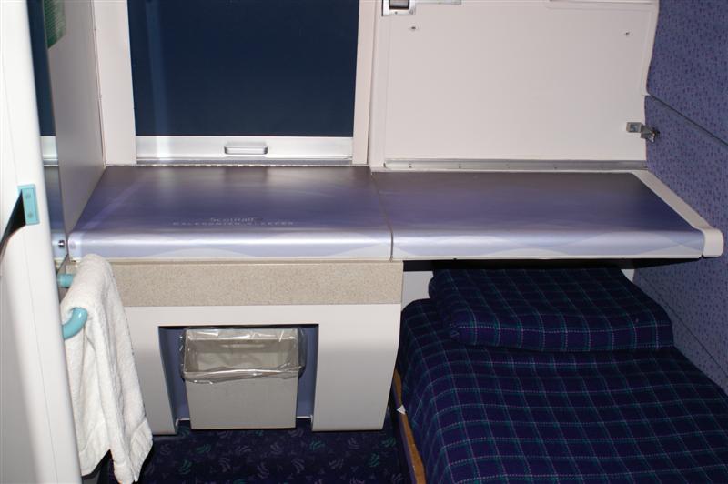 Internal 7: View of the sink area with the cover in place Photo of Internal 7