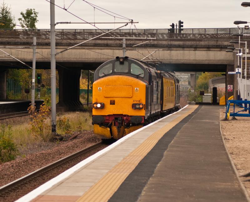 37218 on 1Q18: 37218 Leads MENTOR & 37069 Through Cardonald Station East Bound On the SERCO Photo of 37218 on 1Q18