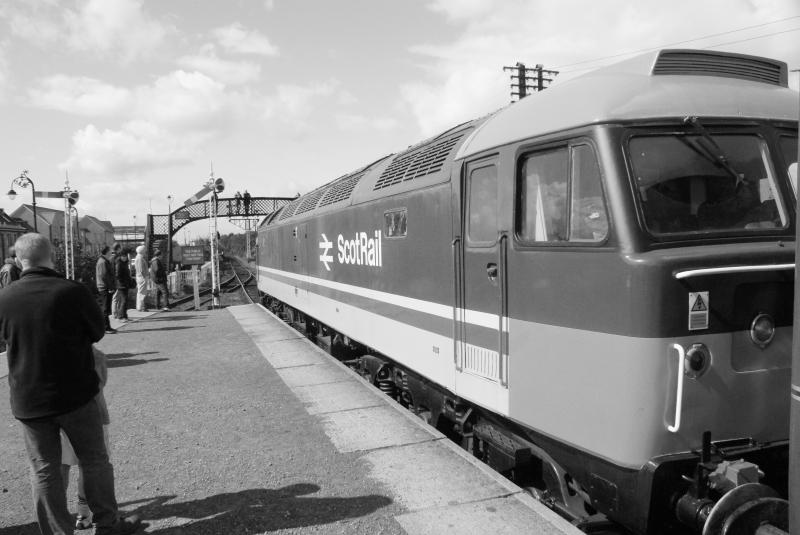 Brush Scotrail Express: The now preserved 47643 at her new home on the Bo'ness & Kinneil Railway. Nice to see they have kept her livery more or less the same as she was in her mainline career. Photo of Brush Scotrail Express