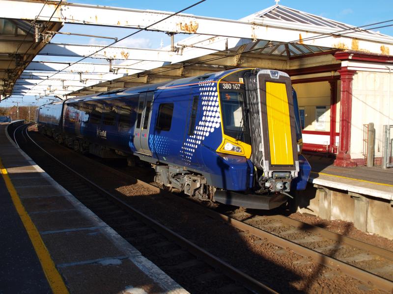 Troon - 380107 + 380105 - 31-10-2010 : An early daytime trial run from Glasgow to Ayr, calling at Troon. Photo of Troon - 380107 + 380105 - 31-10-2010