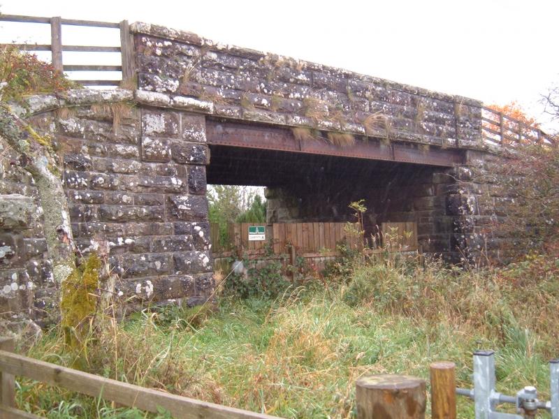 Gartness: Bridge at Gartness Road in October 2010. Photo of Gartness