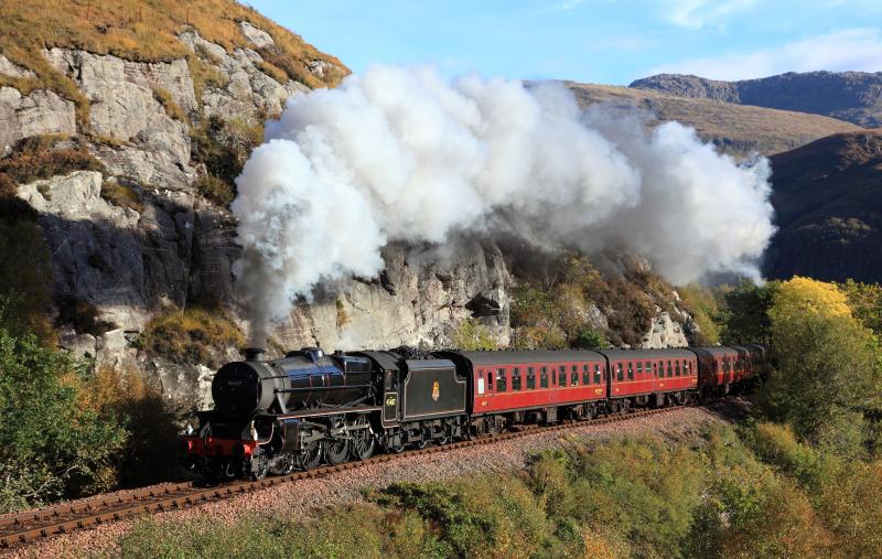 Lochailort rock cutting: 45407, running as 45487, passes the rock cutting at Lochailort on the Photo Charter weekend 2010. Photo of Lochailort rock cutting