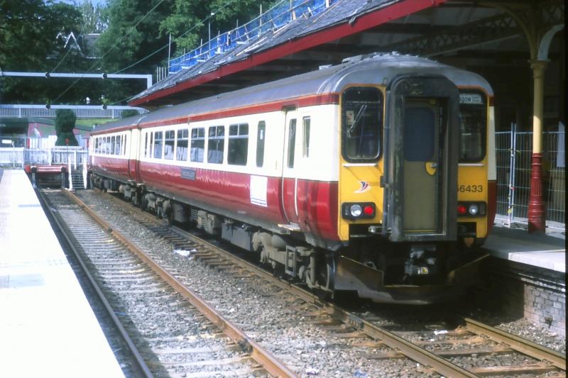Milngavie - 156433 - 11-07-1998: Diesel service to Glasgow Queen Street High Level that weekend due to engineering works. Photo of Milngavie - 156433 - 11-07-1998