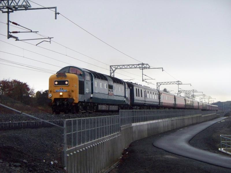 55022 Royal Scots Grey at Hillend Loch: Photo of 55022 Royal Scots Grey at Hillend Loch