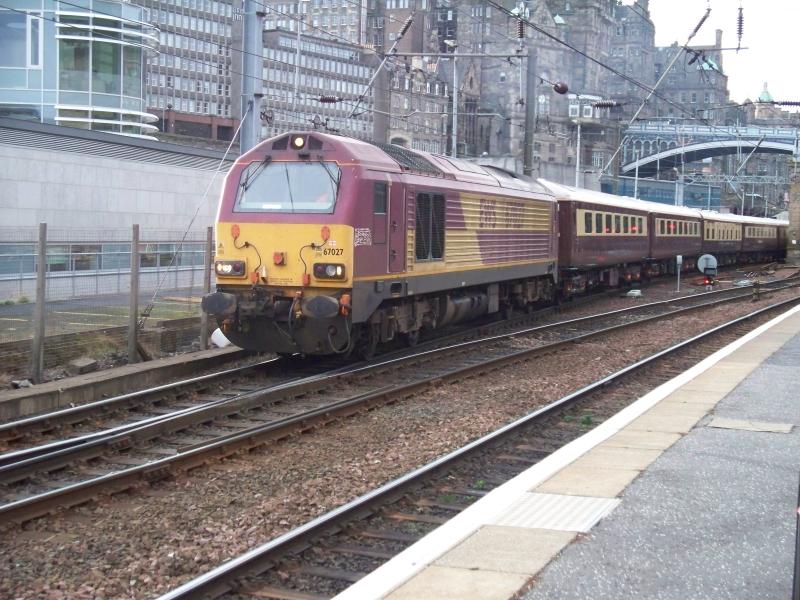 67027 on the Northern Belle: 67027 leads the 5Z40, Northern Belle ECS from Edinburgh Waverley to Craigy. 67019 was on the rear. Photo of 67027 on the Northern Belle