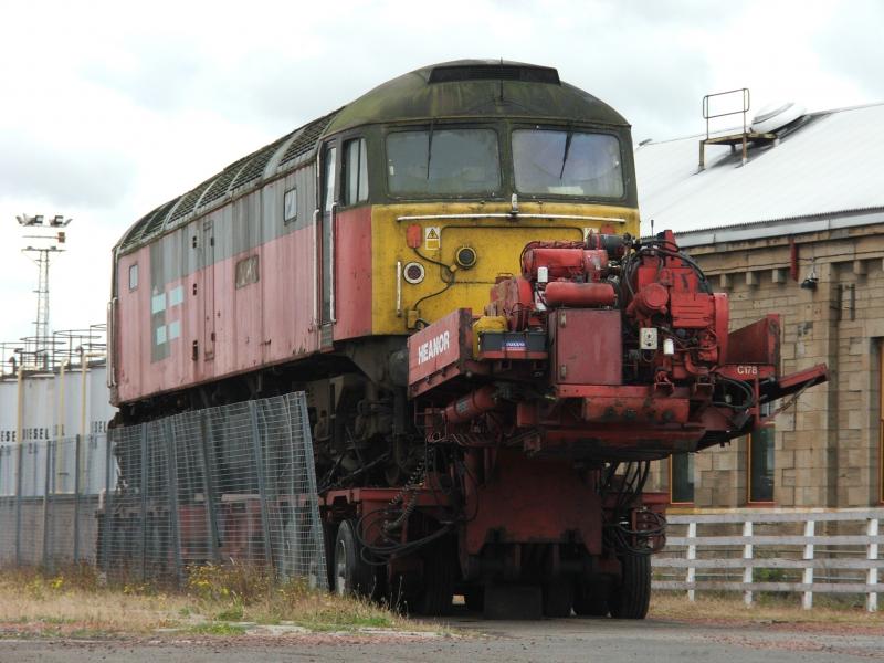 47739 At The Door: 47739 At the gates of ML TMD Ready to be moved by Henors 26-07-08 Photo of 47739 At The Door