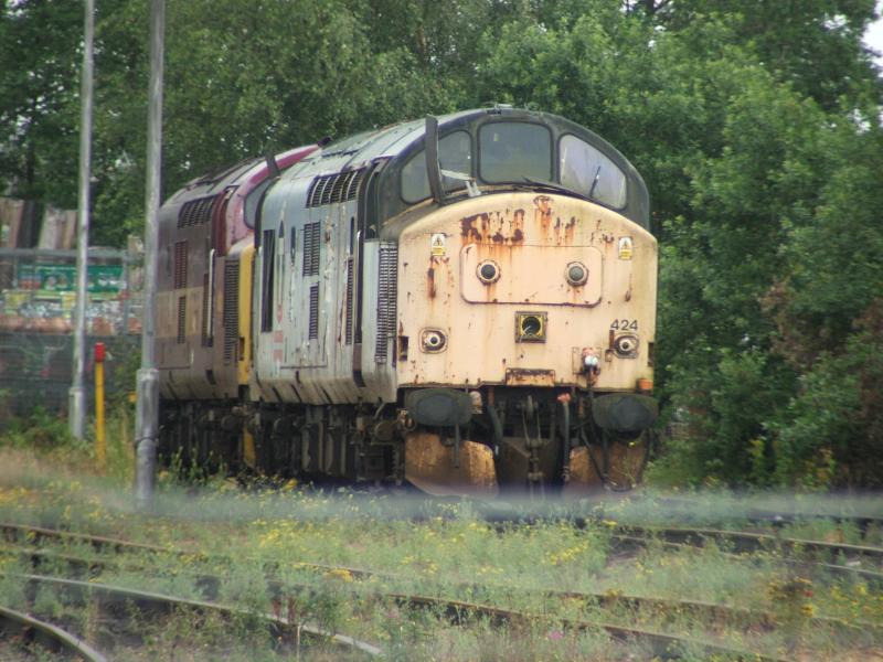 37424: Only 2 @ B&Q The last 2 loco's at B&Q Line ML TMD Photo of 37424