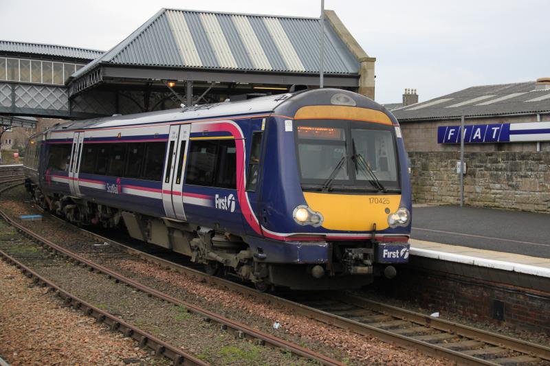 170425: 170425 at Perth Aberdeen - Glasgow Queen Street service 18/11/10 Photo of 170425