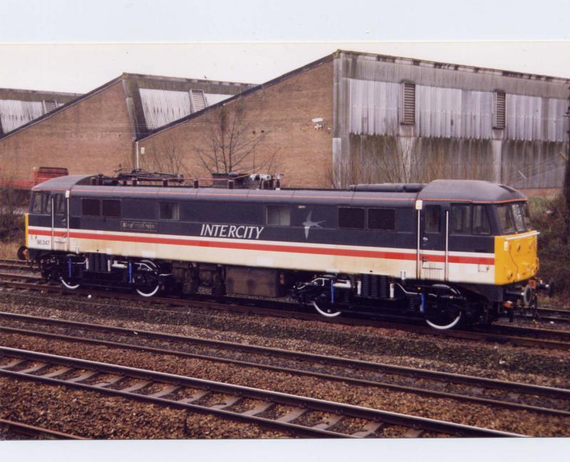 86247 at Larbert: 86247 sits in Larbert DGL whilst being run round. It was just released from St Rollox Works. Photo of 86247 at Larbert