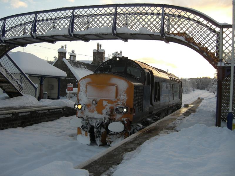 37423 Lairg: Photo of 37423 Lairg