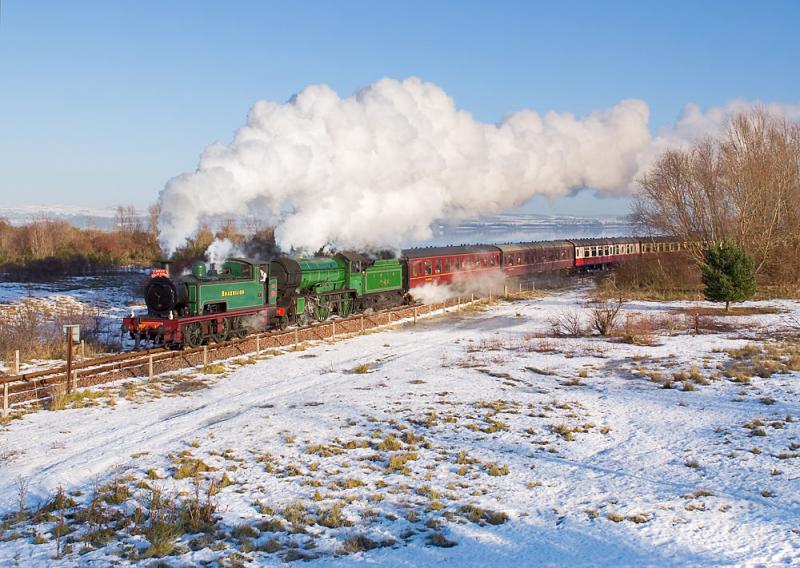 Polar Express: WPR No.17 and LNER D49 No.246 approach Kinneil with the 1200 Bo'ness - Birkhill on December 12th 2010. Photo of Polar Express