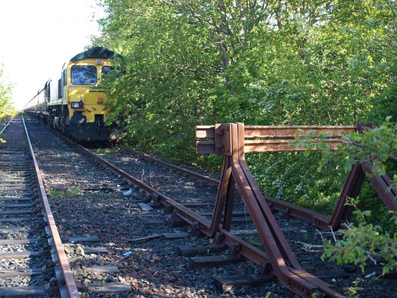 Barassie - 66508 - 10-05-2009 : 66508 & train of hoppers is stabled deep in Barassie yard for the weekend. Photo of Barassie - 66508 - 10-05-2009