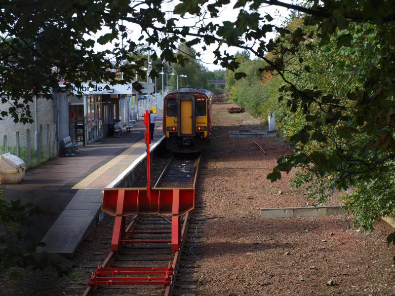 East Kilbride 05-10-2009: 156508 at the terminus. Photo of East Kilbride 05-10-2009