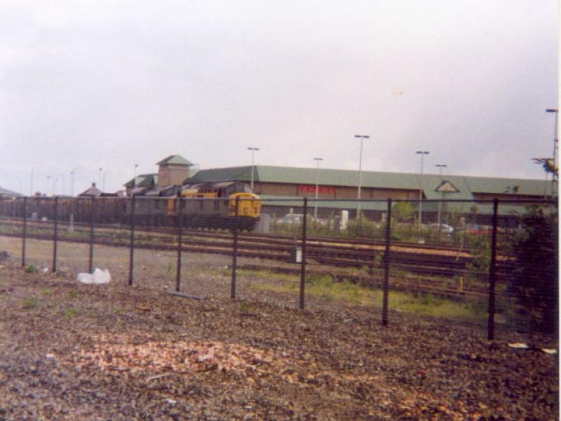 37069@dundee.jpg: 37069 & 37275 Oor Wullie @ Dundee. Photo of 37069@dundee.jpg