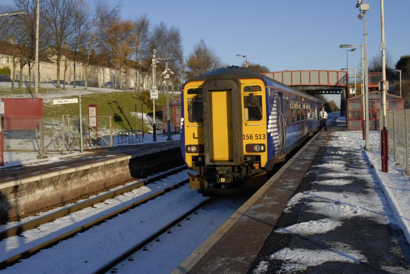 156 513 @ BALLIESTON: 156513 WHIFFLET-GLASGOW SERVICE AT BALLIESTON 27TH NOV 2010 Photo of 156 513 @ BALLIESTON