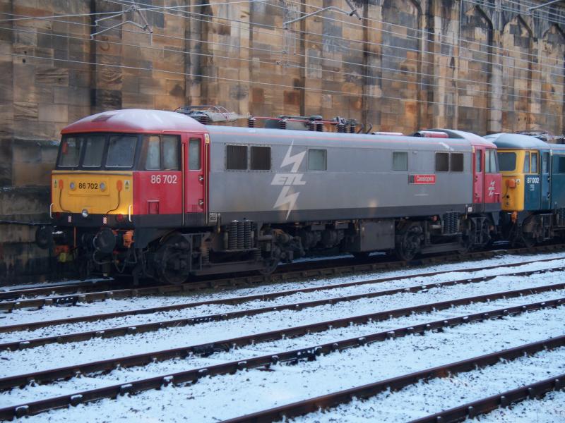 Photo of 86702 at Carlisle on 21/12/10